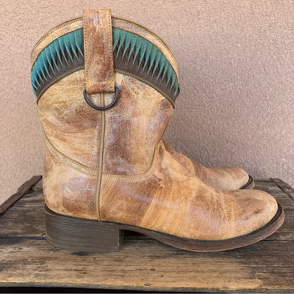 Stetson Women’s Western Ankle Bootie - Picture 2 of 11